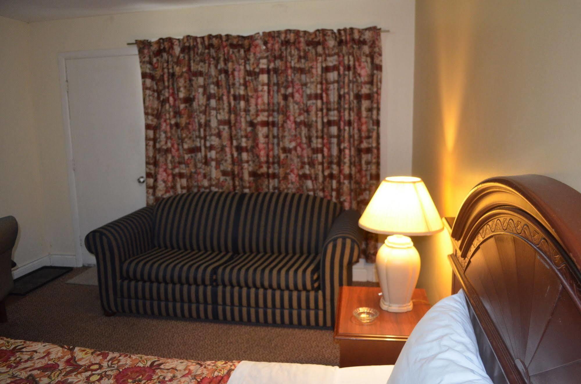 בראנטפורד Mohawk Motel מראה חיצוני תמונה