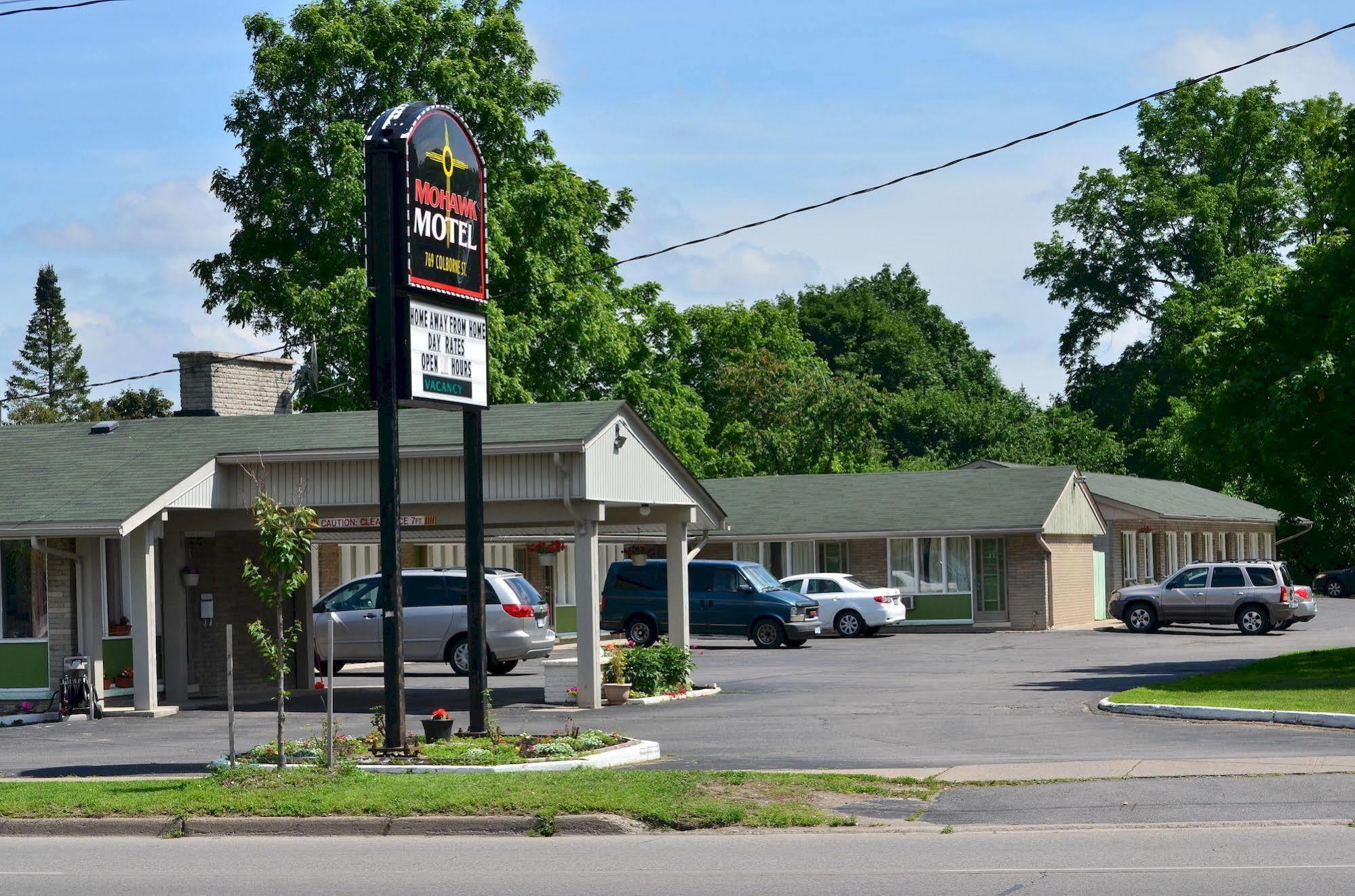 בראנטפורד Mohawk Motel מראה חיצוני תמונה